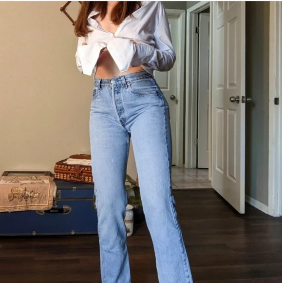 Levi's 501 Vintage Straight Leg Jeans 90s Light Blue Wash - Picture 3 of 16